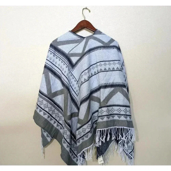 Superdry Blue Kaya Shawl Boho Cape Knit Blanket Poncho Fringe Southwest Aztec - Picture 2 of 5